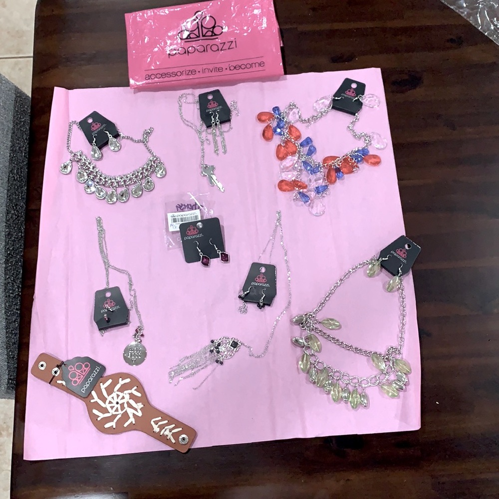 NEW .. Paparazzi Accessories..